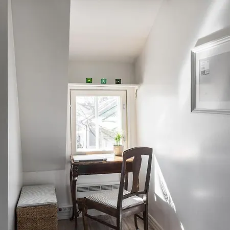 Self-service Wooden With Parking Near Aura River Appartement